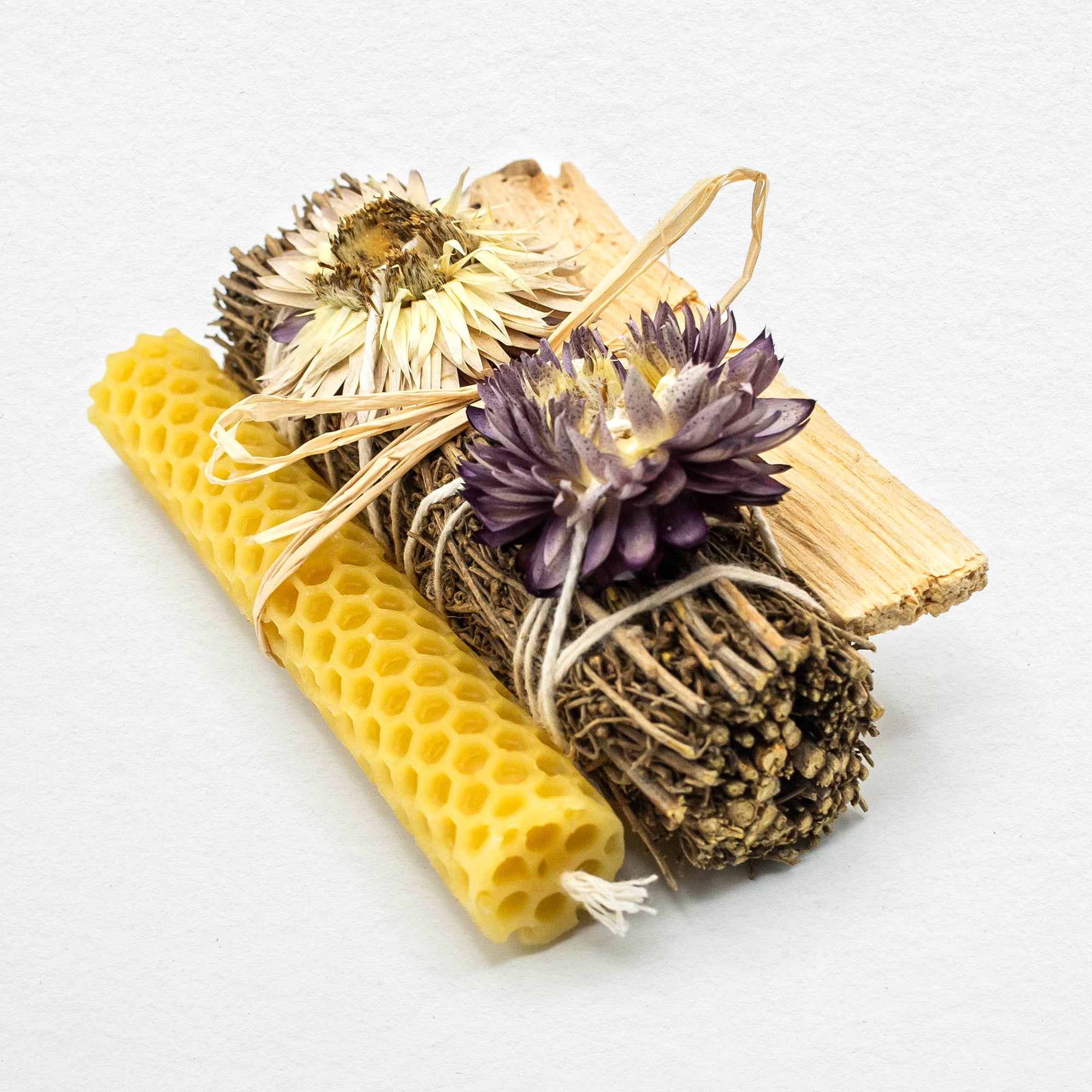 DESERT SAGE, STRAWFLOWERS, PALO SANTO + BEESWAX CANDLE