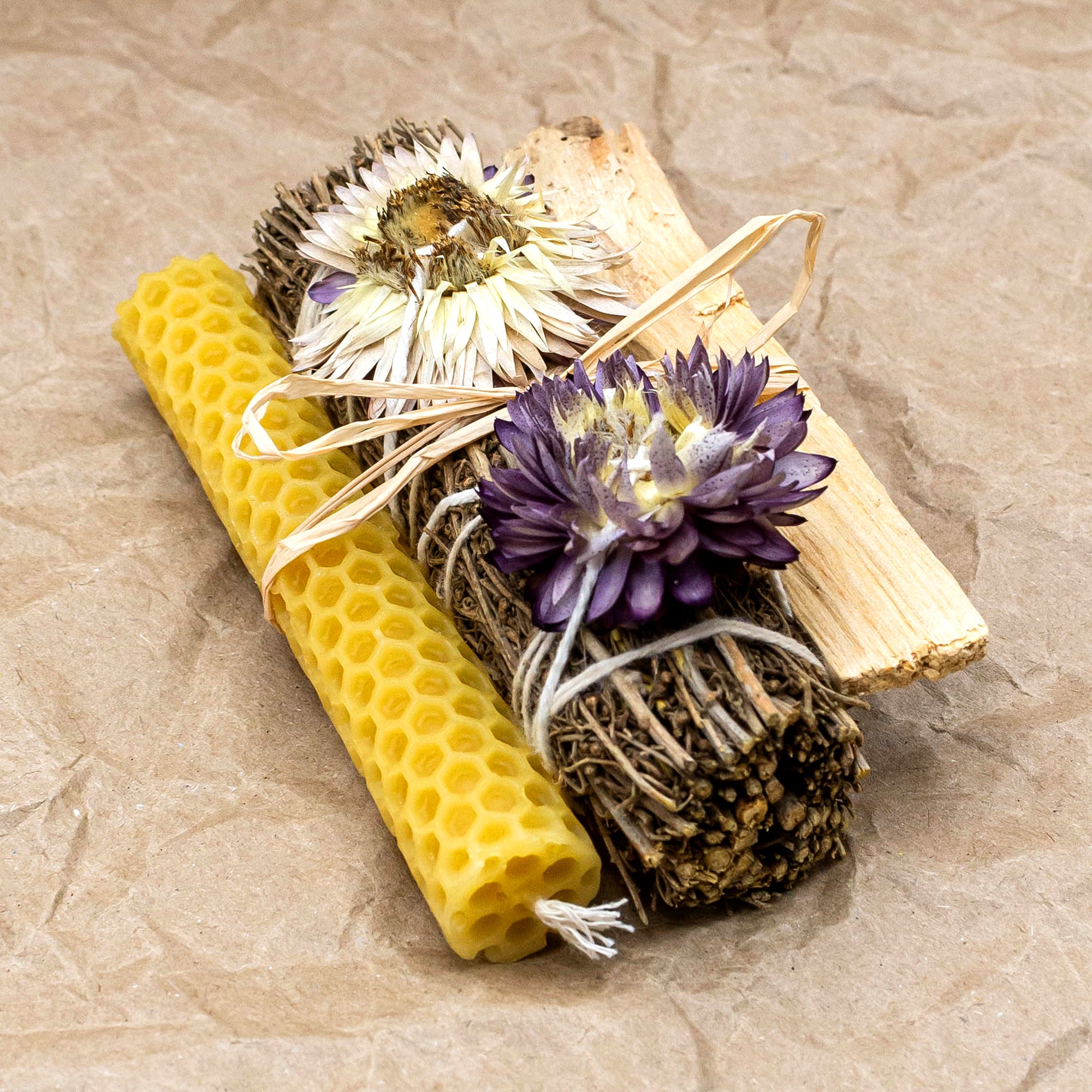 DESERT SAGE, STRAWFLOWERS, PALO SANTO + BEESWAX CANDLE