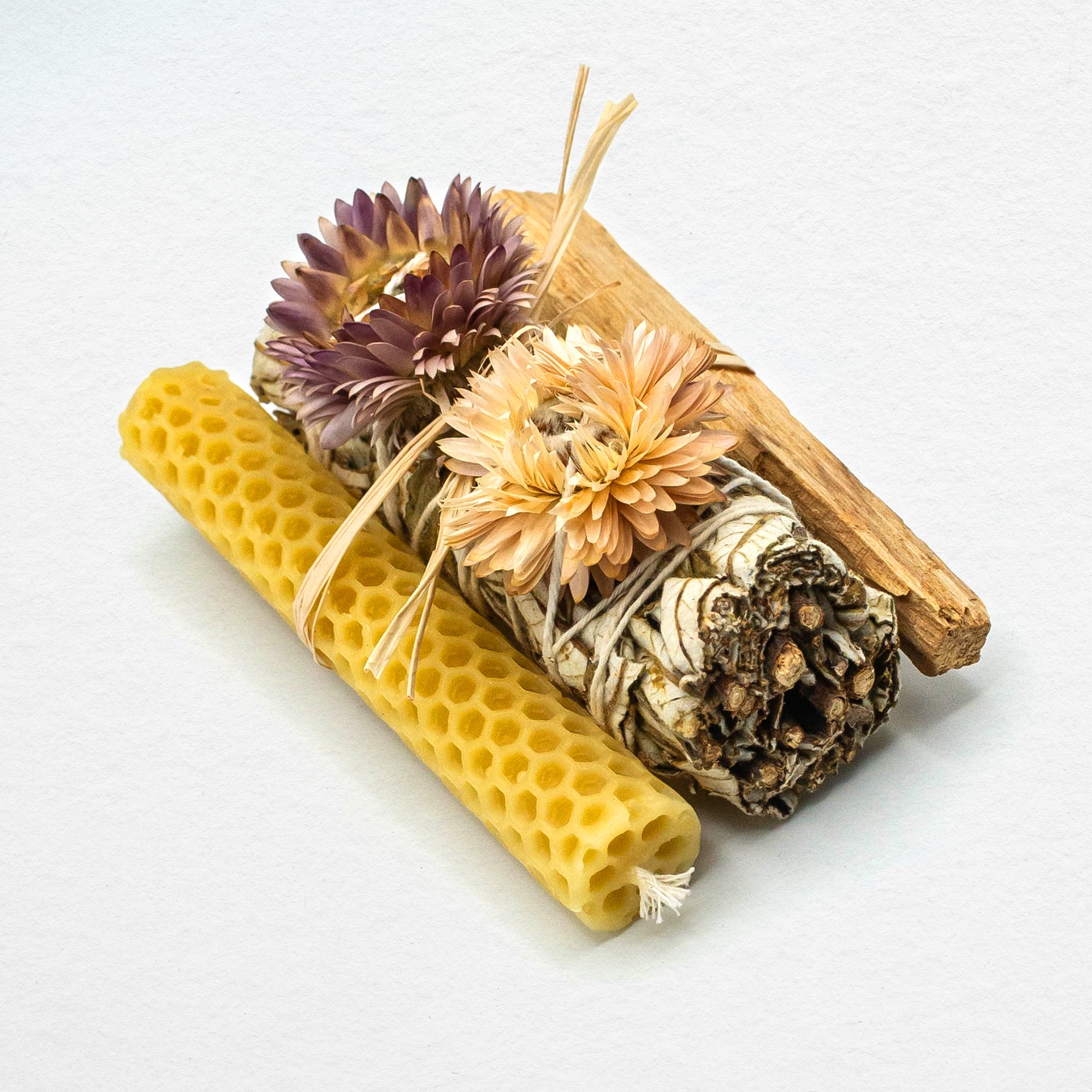 YERBA SANTA, PALO SANTO + BEESWAX CANDLE