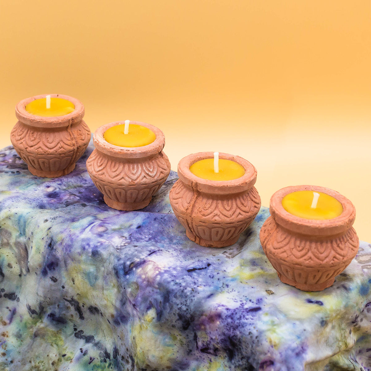 DIYA TEALIGHT BEESWAX CANDLES